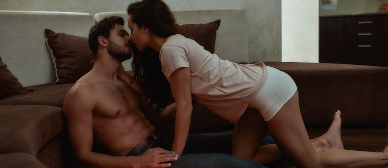 5 Effective Ways to Initiate Sex With Your Partner