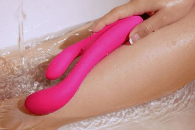 Lovense Osci 3 Remote-controlled Heating Thumper Rabbit Vibrator - Pink